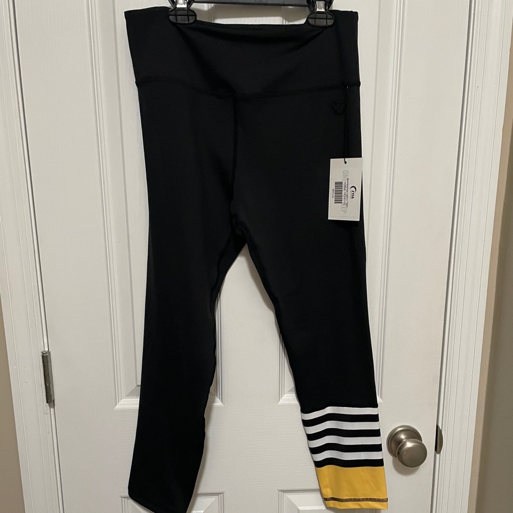 NWT Zyia leggings